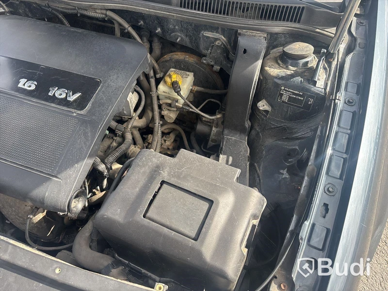 VW GOLF Variant 1,6 -2001 | BENSIN