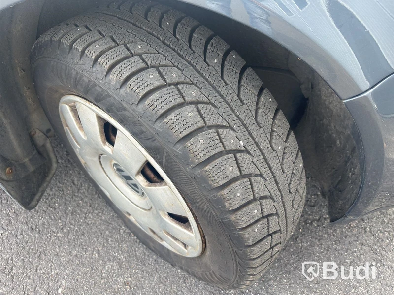 VW GOLF Variant 1,6 -2001 | BENSIN