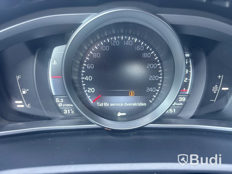 VOLVO  V40 D4 -15 1 ägare.