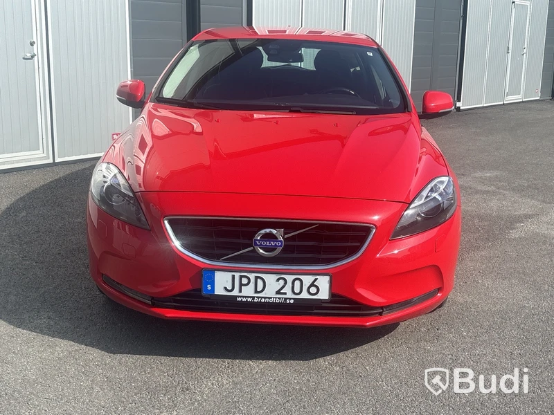 VOLVO  V40 D4 -15 1 ägare.