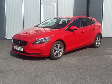 VOLVO  V40 D4 -15 1 ägare.