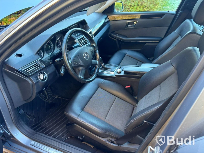 MERCEDES-BENZ E 220 CDI -2011