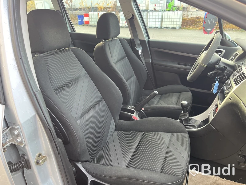 Personbil Peugeot 307 XS 2,0 Kombi, -2005 | Reparationsobjekt/Renoveringsobjekt