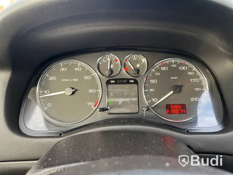 Personbil Peugeot 307 XS 2,0 Kombi, -2005 | Reparationsobjekt/Renoveringsobjekt