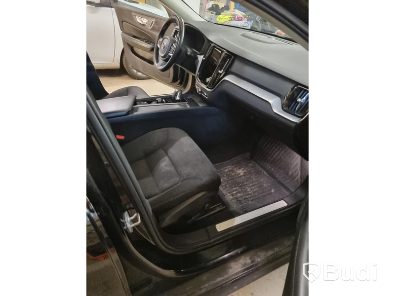 EBM34F Personbil VOLVO, V60 CROSS COUNTRY, 2021