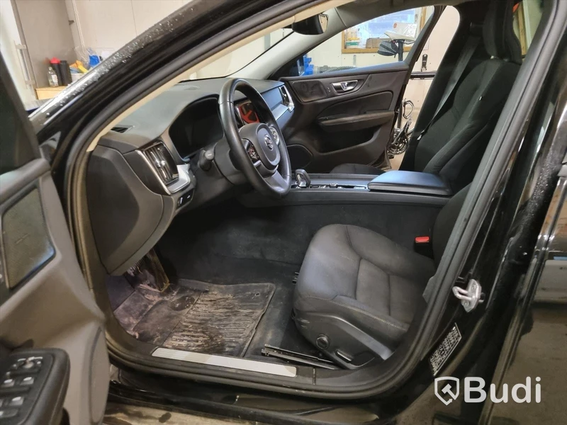 EBM34F Personbil VOLVO, V60 CROSS COUNTRY, 2021