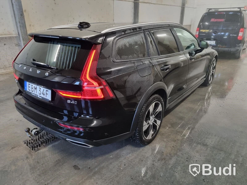 EBM34F Personbil VOLVO, V60 CROSS COUNTRY, 2021