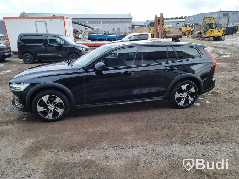 EBM34F Personbil VOLVO, V60 CROSS COUNTRY, 2021