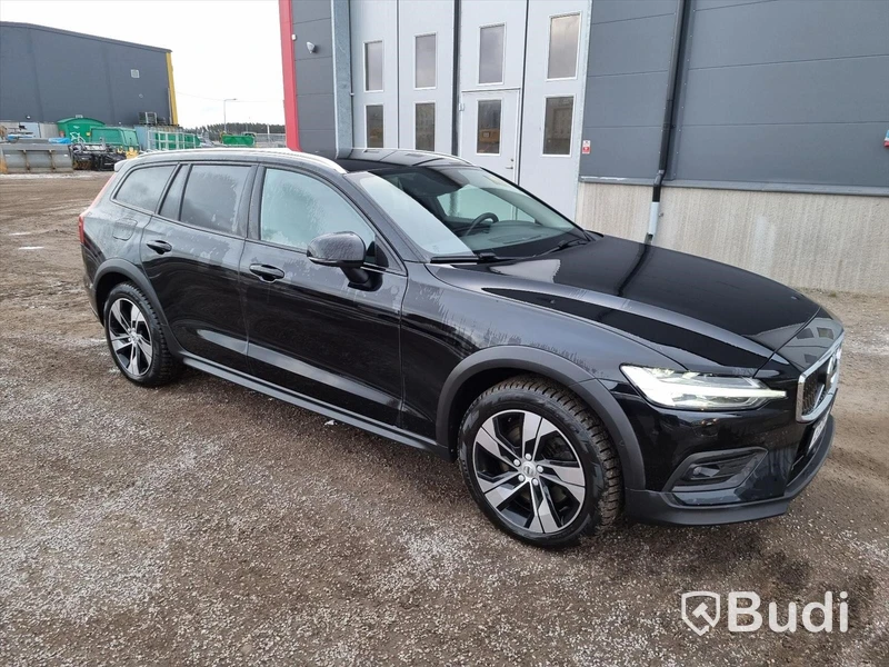 EBM34F Personbil VOLVO, V60 CROSS COUNTRY, 2021