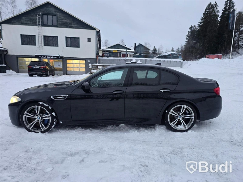 BMW M5 V8 F10 -2012 | 19472 mil | Head-up