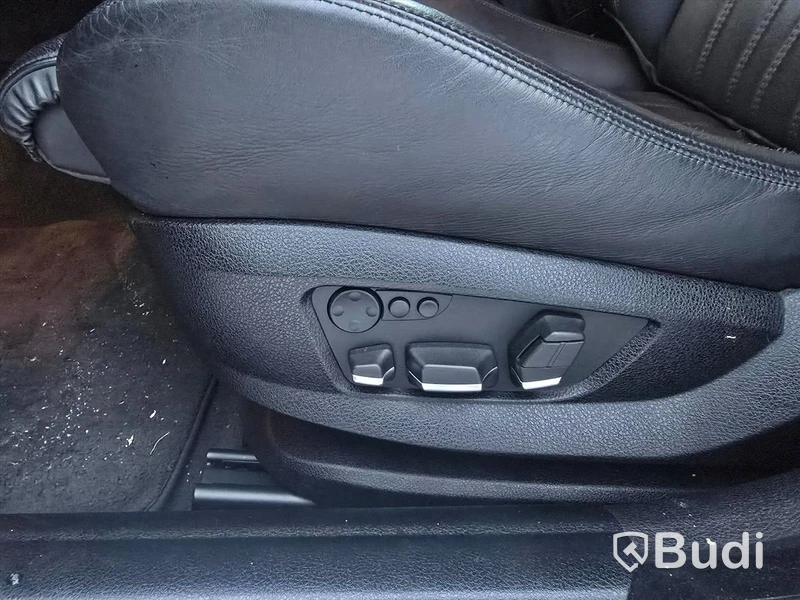 BMW M5 V8 F10 -2012 | 19472 mil | Head-up