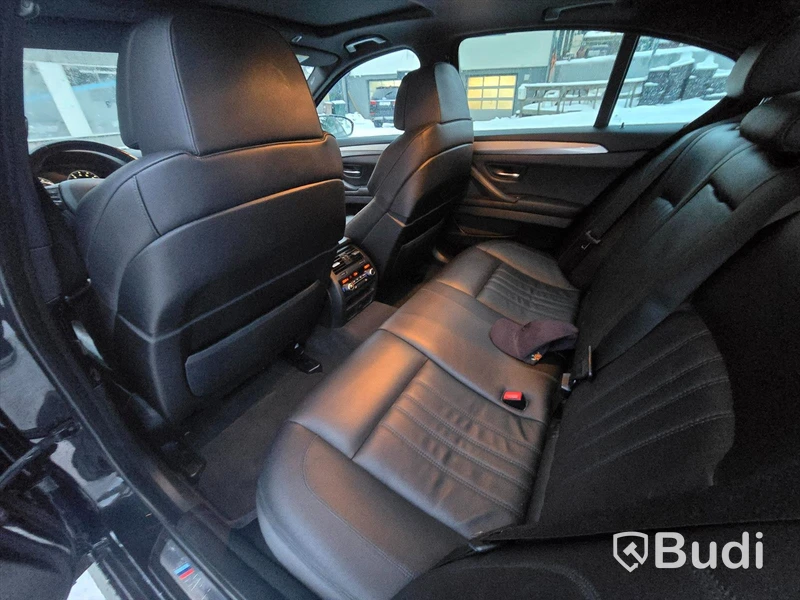 BMW M5 V8 F10 -2012 | 19472 mil | Head-up