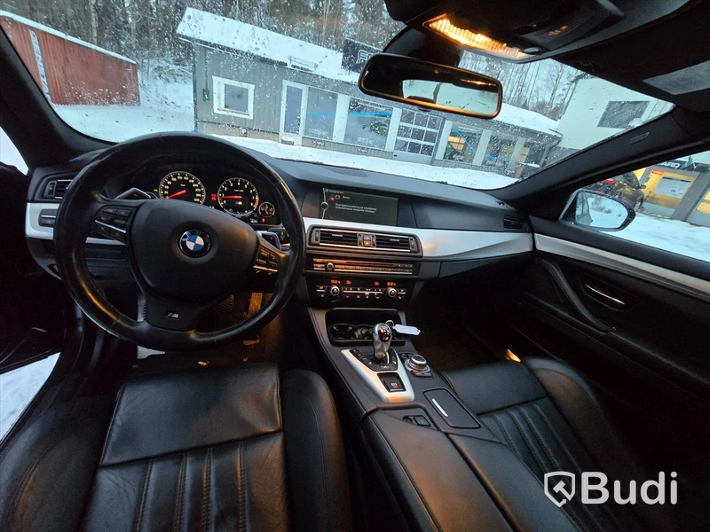 BMW M5 V8 F10 -2012 | 19472 mil | Head-up