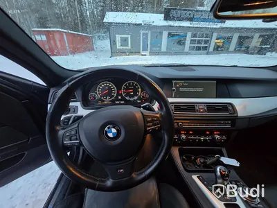 BMW M5 V8 F10 -2012 | 19472 mil | Head-up