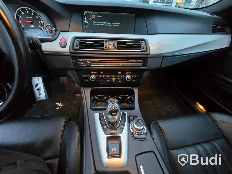 BMW M5 V8 F10 -2012 | 19472 mil | Head-up