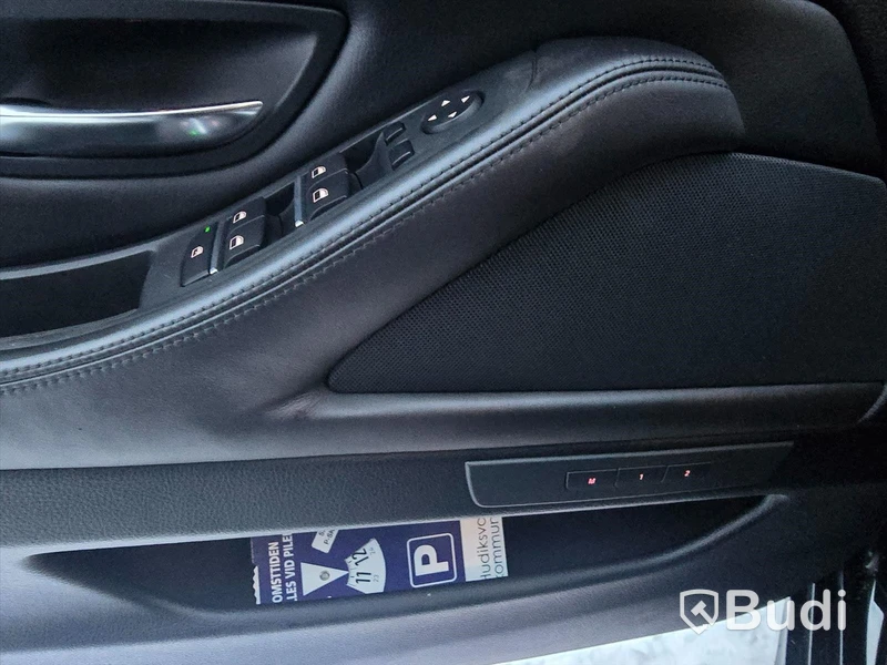BMW M5 V8 F10 -2012 | 19472 mil | Head-up