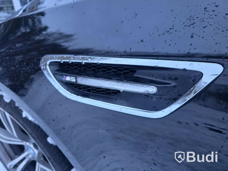 BMW M5 V8 F10 -2012 | 19472 mil | Head-up