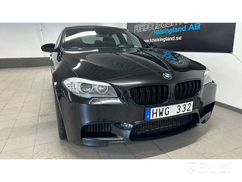 BMW M5 V8 F10 -2012 | 19472 mil | Head-up