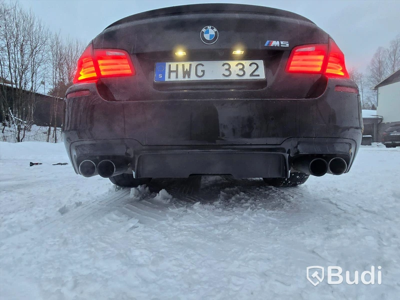 BMW M5 V8 F10 -2012 | 19472 mil | Head-up