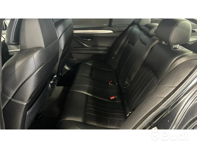 BMW M5 V8 F10 -2012 | 19472 mil | Head-up