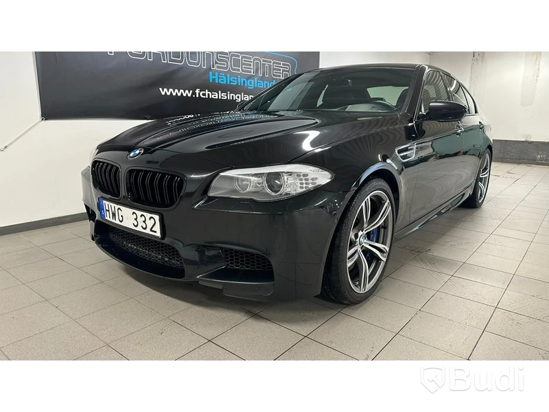 BMW M5 V8 F10 -2012 | 19472 mil | Head-up