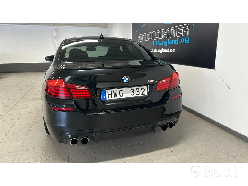 BMW M5 V8 F10 -2012 | 19472 mil | Head-up