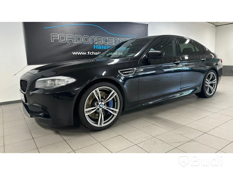 BMW M5 V8 F10 -2012 | 19472 mil | Head-up