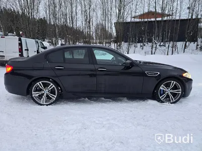 BMW M5 V8 F10 -2012 | 19472 mil | Head-up