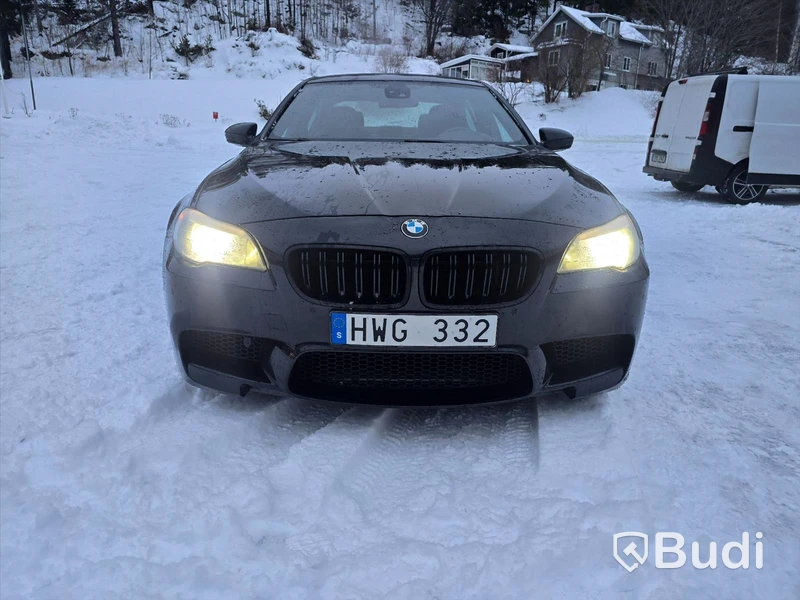 BMW M5 V8 F10 -2012 | 19472 mil | Head-up