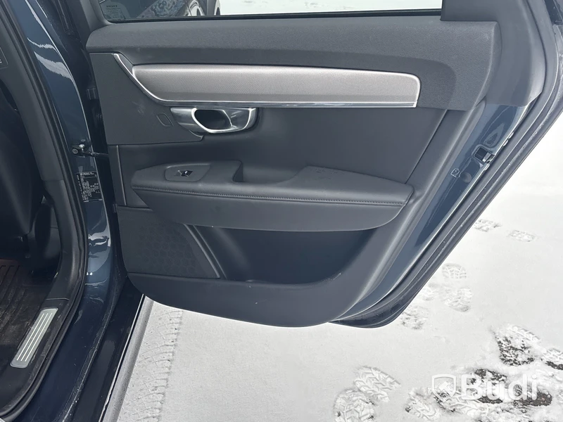 Volvo V90 Cross Country B4 AWD | 2975 mil | 2023