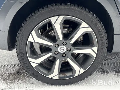 Volvo V90 Cross Country B4 AWD | 2975 mil | 2023