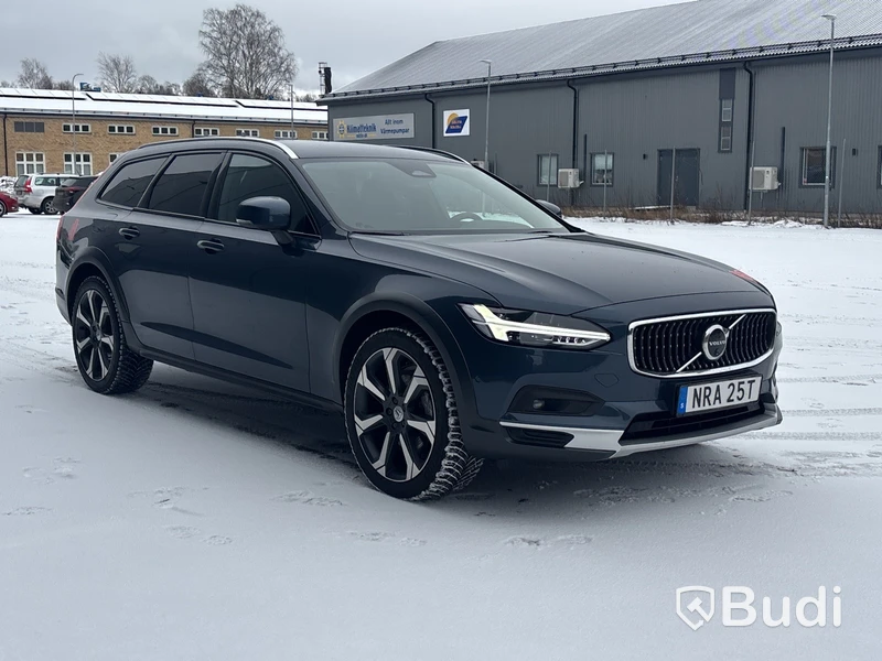 Volvo V90 Cross Country B4 AWD | 2975 mil | 2023