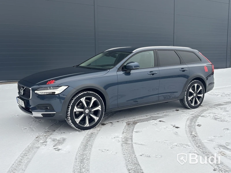 Volvo V90 Cross Country B4 AWD | 2975 mil | 2023