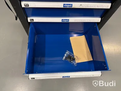 Verktygsvagn med innehåll