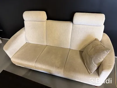 Skrivbord, soffa m.m.