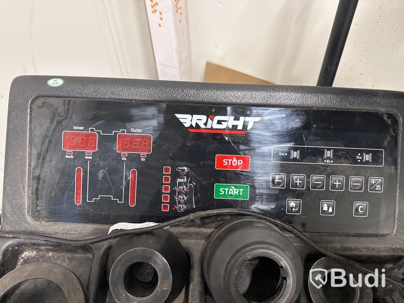 Däckbalanseringsmaskin Bright BP900B | 2023