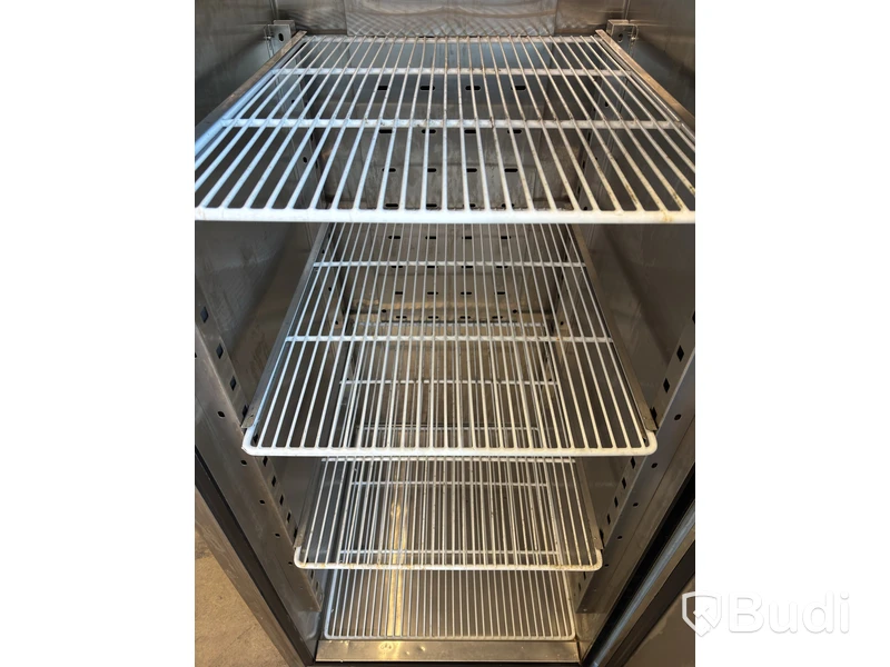 Atosa MBF8113GR Freezer, 670 l