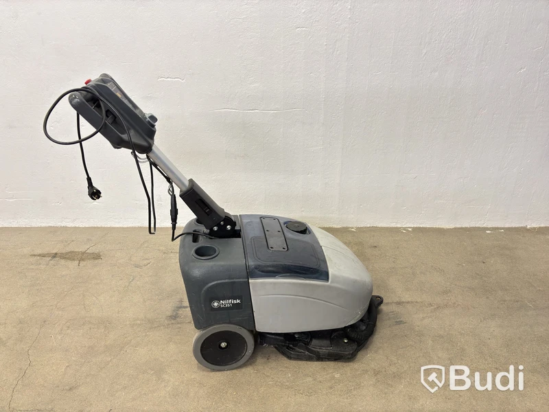 Nilfisk SC351 floor scrubber, battery-powered - Repair item