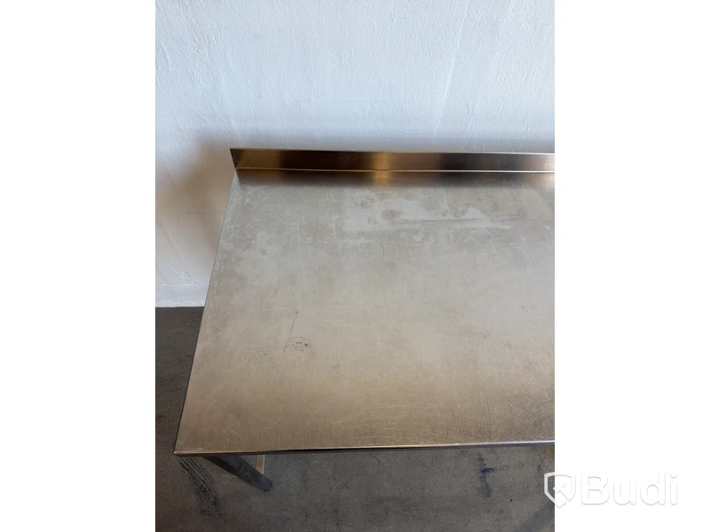 Rostfri bänk