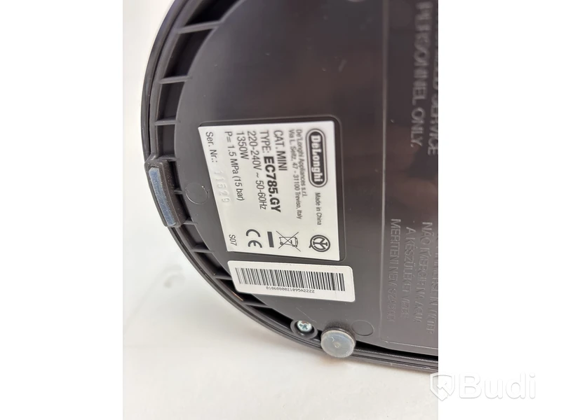 Espressomaskin Délonghi, Dedica EC685BK, svart