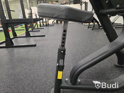 Bänk för bicepscurl