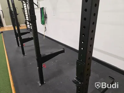 Väggmonterad dubbelrigg för utomhusbruk