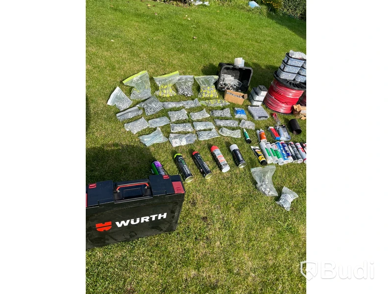 Parti med skruv, kablage, verktyg & förbrukningsmaterial m.m. (Solcellsföretag)