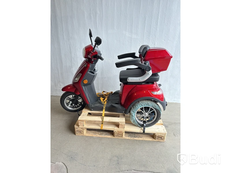 Promenadscooter, röd/svart - RESERVDELSOBJEKT
