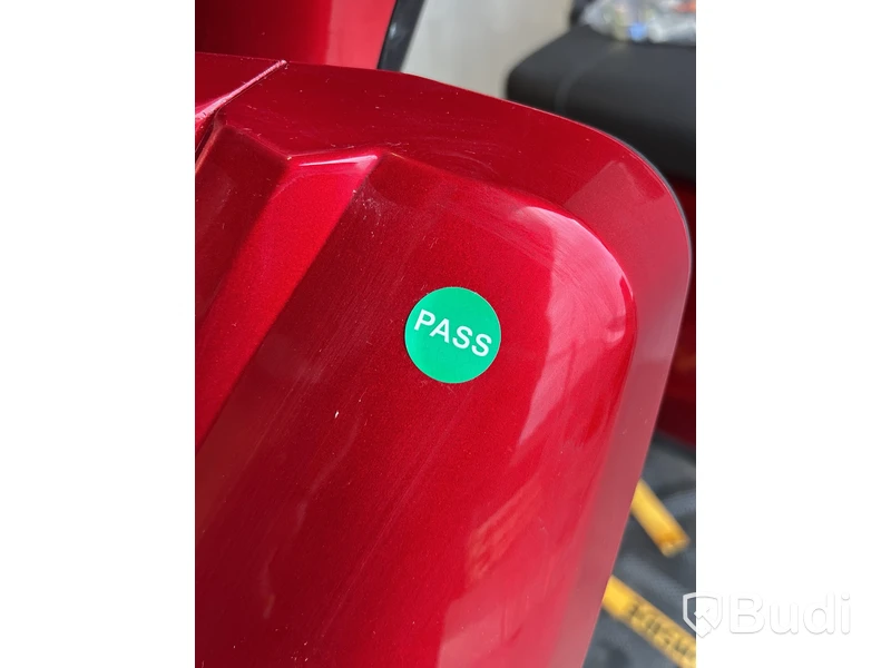 Promenadscooter, röd/svart - RESERVDELSOBJEKT