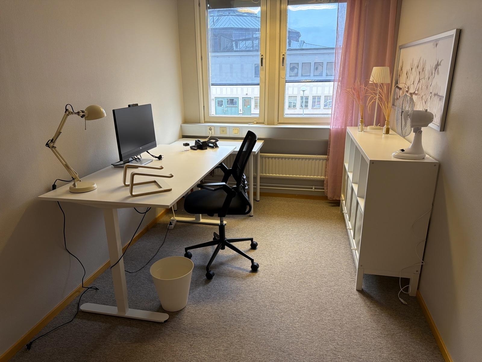 2 st kontorsplatser