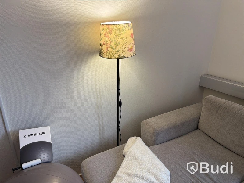 Divansoffa, bord m.m.