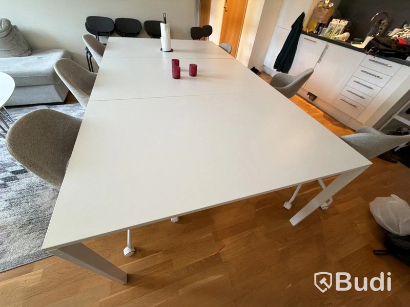 3 st bord & 14 st stolar