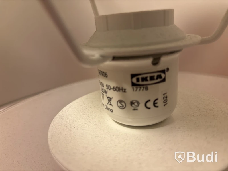 Golvlampa ikea