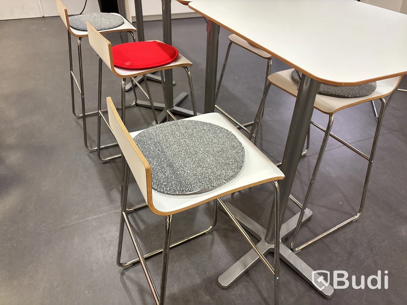 5 st. Barbord inkl. 5 st. pallar ikea